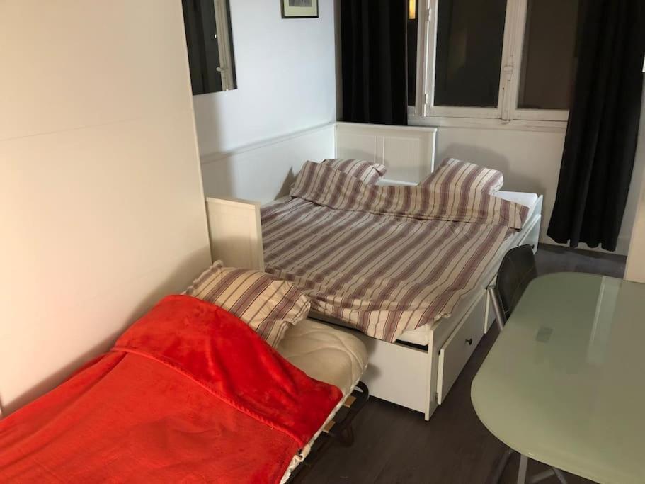 Beau Appartement,Proche De Metro Париж Екстериор снимка